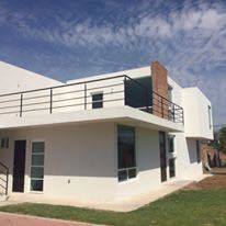 <span style="font-weight: bold;">Casas y Departamentos</span><br>